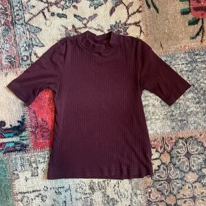 Uniqlo Red Fitted Short Sleeve T-Shirt